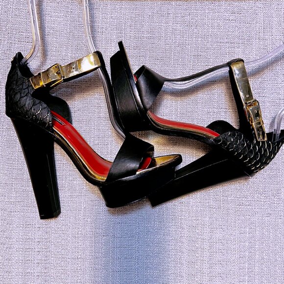 Vintage CHARLES JOURDAN PARIS Open Toe Leather T-Strap Platform High Heels Black - Picture 1 of 15